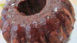 Рецепт Шоколадный кекс с изюмом и орехами