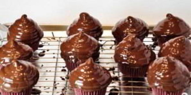 Рецепт шоколадные капкейки с кремом и шоколадной глазурью