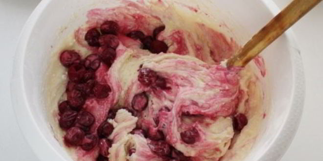 Рецепт творожный кекс с вишней