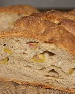 Багет с оливками и розмарином