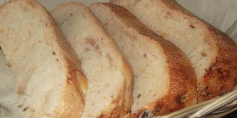 Как приготовить белый хлеб с беконом