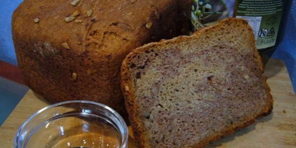 Как приготовить ореховый хлеб с семечками