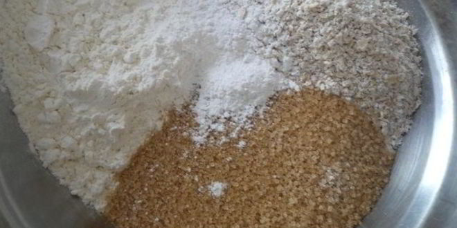 Рецепт овсяно-кокосовые сконы со смородиной