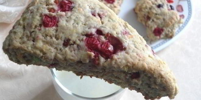 Рецепт овсяно-кокосовые сконы со смородиной