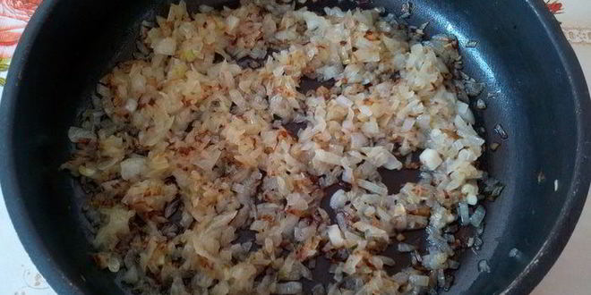 Рецепт постный хлеб с чечевицей и жареным луком