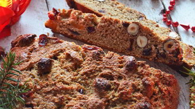 Рецепт Рождественский хлеб с клюквой и орехами