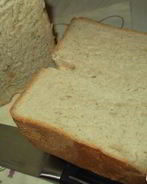 Серый хлеб с ячневой мукой