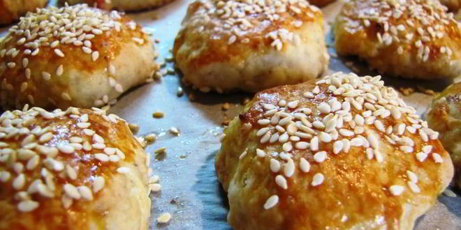 Рецепт сконы банановые с кунжутом