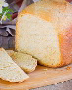 Цельнозерновой хлеб на кефире с желтками