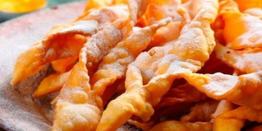 Как приготовить хрустящий хворост с водкой