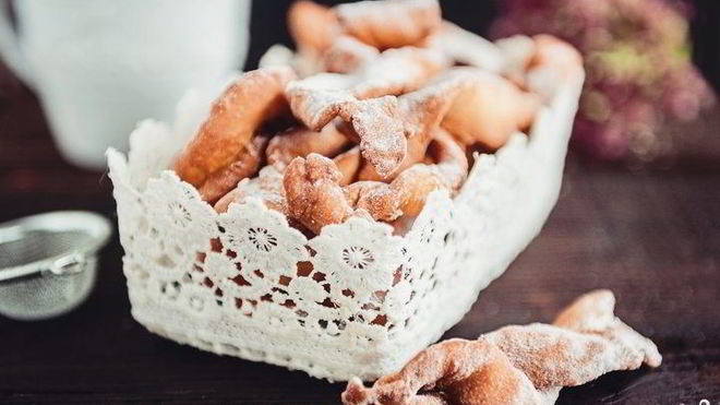 Рецепт Хворост на молоке