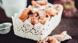 Рецепт Хворост на молоке