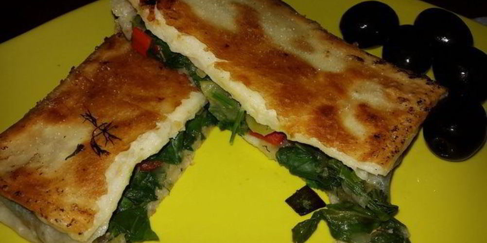 Как приготовить конвертики с мангольдом, болгарским перцем и зеленью