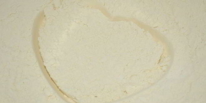 Рецепт бездрожжевая кефирная лепешка с фундуком и черносливом