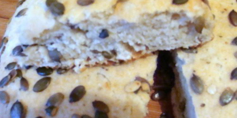 Как приготовить чесночная фокачча с майораном и тыквенными семечками