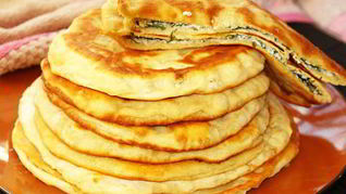 Рецепт Домашние сырные лепешки с зеленым луком