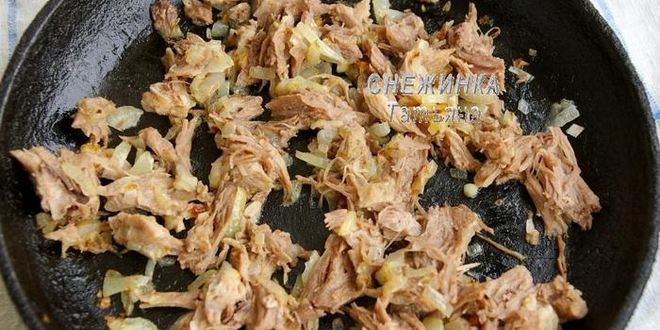 Рецепт домашние творожные лепешки с мясом, овощами и сыром