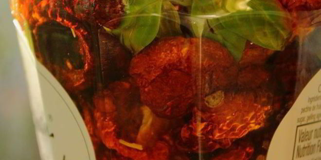 Рецепт фокачча с моцареллой, базиликом и вялеными помидорами