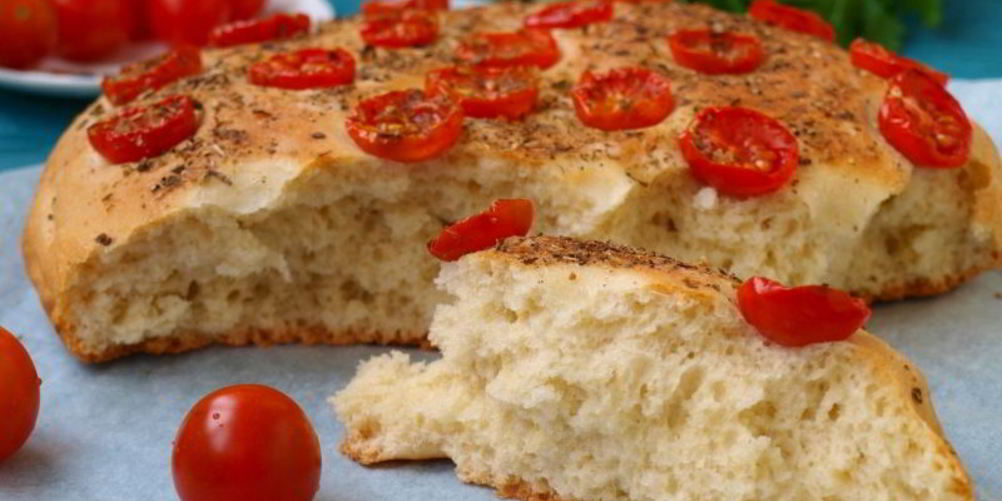 Как приготовить фокаччу с помидорами черри и ароматными травами