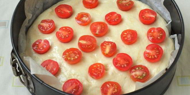 Рецепт фокаччи с помидорами черри и ароматными травами