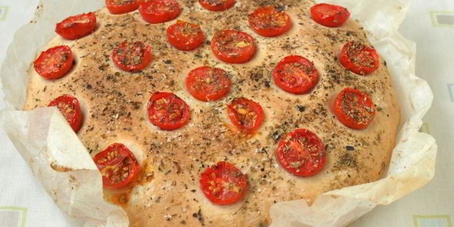 Рецепт фокаччи с помидорами черри и ароматными травами
