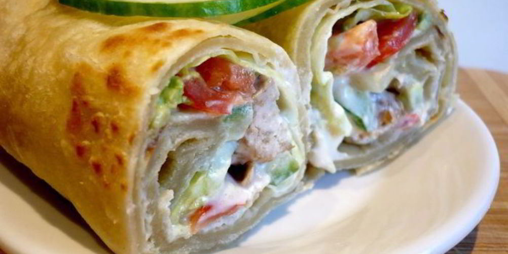 Как приготовить индийская лепешка с куриной колбаской и овощами