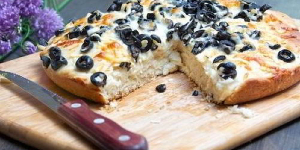 Как приготовить итальянская фокачча с сыром и маслинами