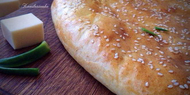 Рецепт лепешка из творожного теста с сыром и зеленью