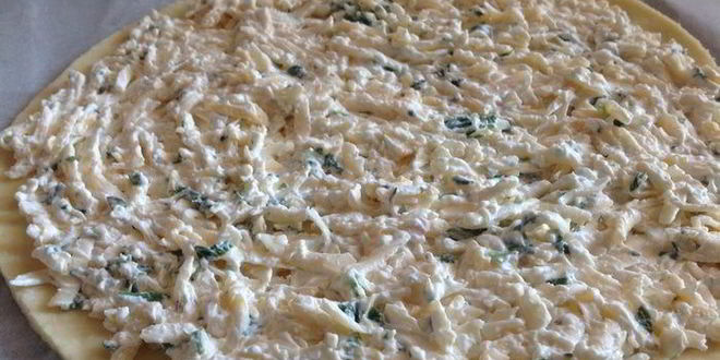 Рецепт лепешка из творожного теста с сыром и зеленью