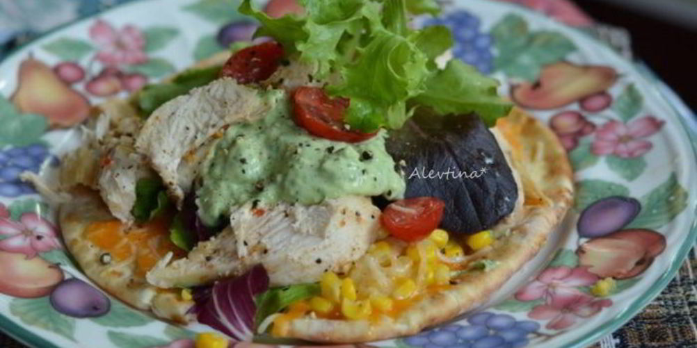 Как приготовить лепешка с курицей и соусом из авокадо