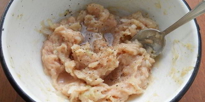 Рецепт лепешки с куриным фаршем и брынзой