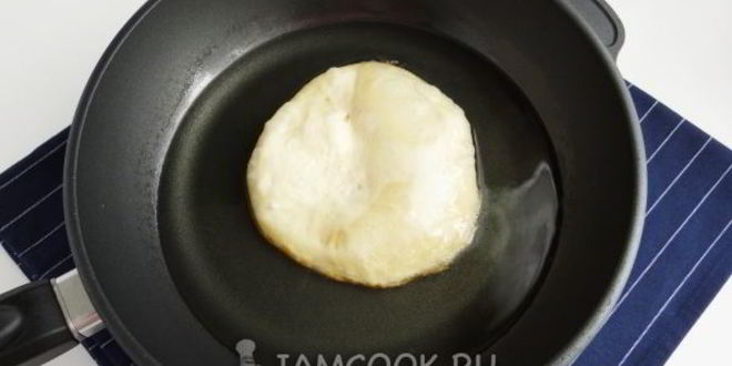 Рецепт лепешки с луком на сковороде