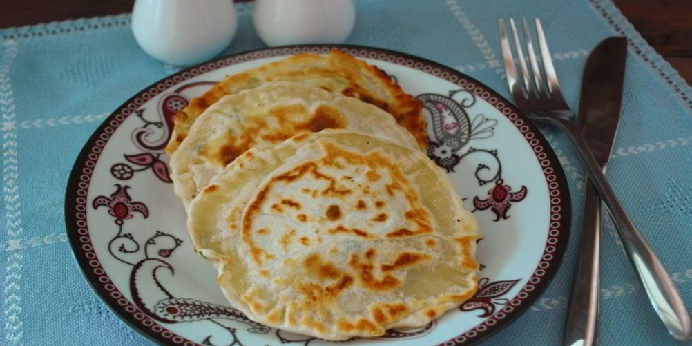 Как приготовить лепешки с творогом и зеленью
