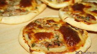 Рецепт Лепешки со свининой и сыром