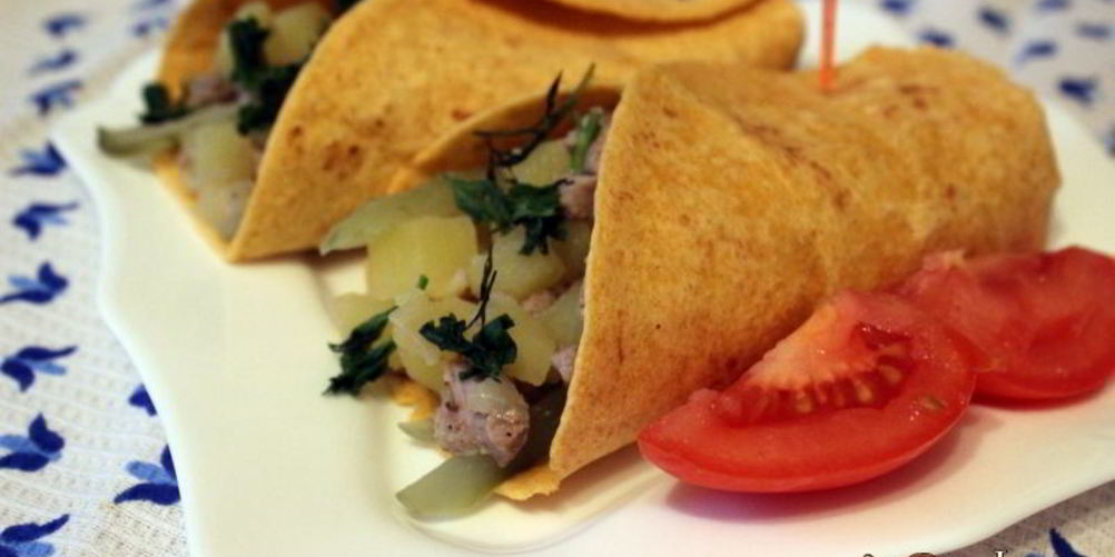 Рецепт лепешки со свининой и сыром