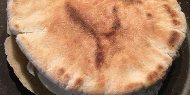 Рецепт пита с курицей, сыром и овощами