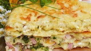 Рецепт Сырные лепешки с копченой грудинкой