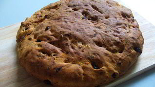 Рецепт Воздушная фокачча с томатами и оливками