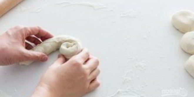 Рецепт жареных лепешек с зеленыма лукома