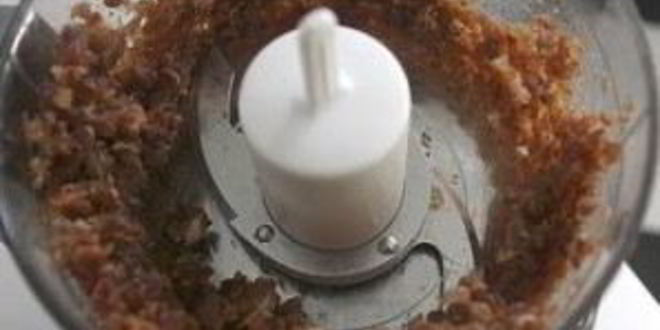 Рецепт банановые маффины с финиками и семечками