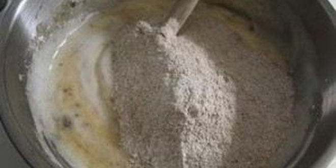 Рецепт банановые маффины с финиками и семечками