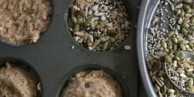 Рецепт банановые маффины с финиками и семечками