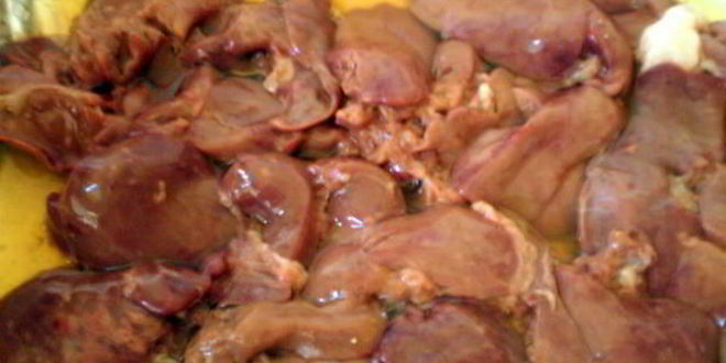 Рецепт маффины из печени с яблочно-мятным соусом