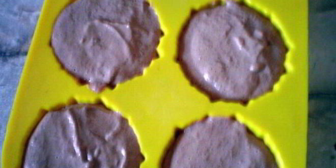 Рецепт маффины из печени с яблочно-мятным соусом