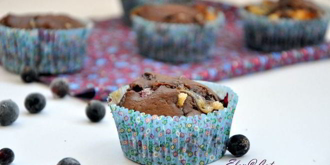 Рецепт маффины с черной смородиной и белым шоколадом