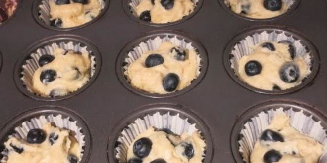 Рецепт маффины с черной смородиной