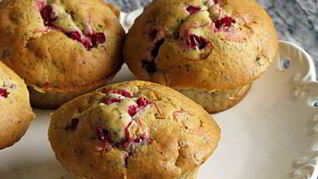 Рецепт Маффины с красной смородиной и маком