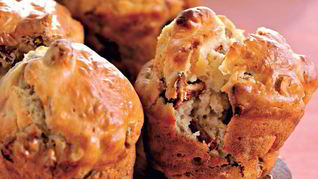 Рецепт Маффины с лисичками и курагой