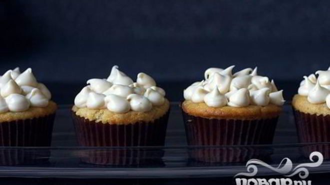 Рецепт Маффины с персиками и сливочной глазурью