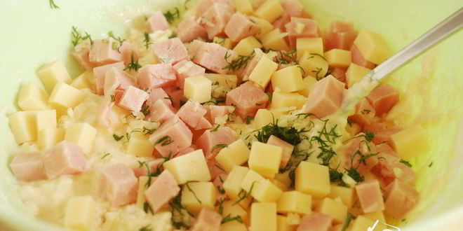 Рецепт маффины с сыром и ветчиной